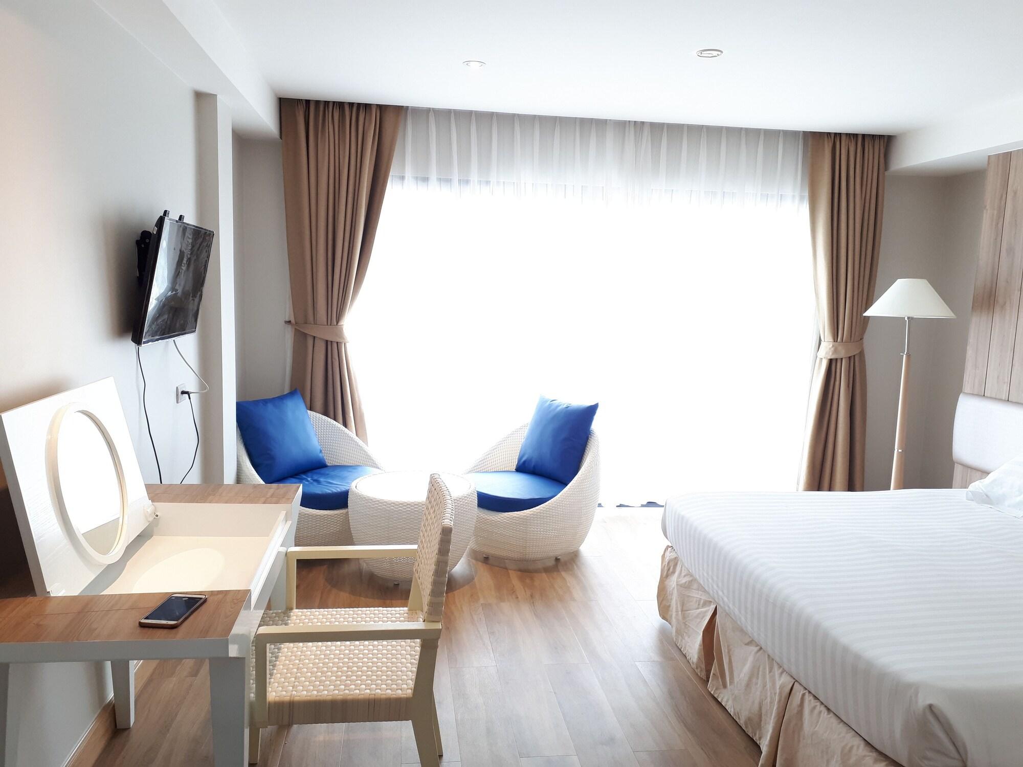 Hiran Residence Patong Esterno foto