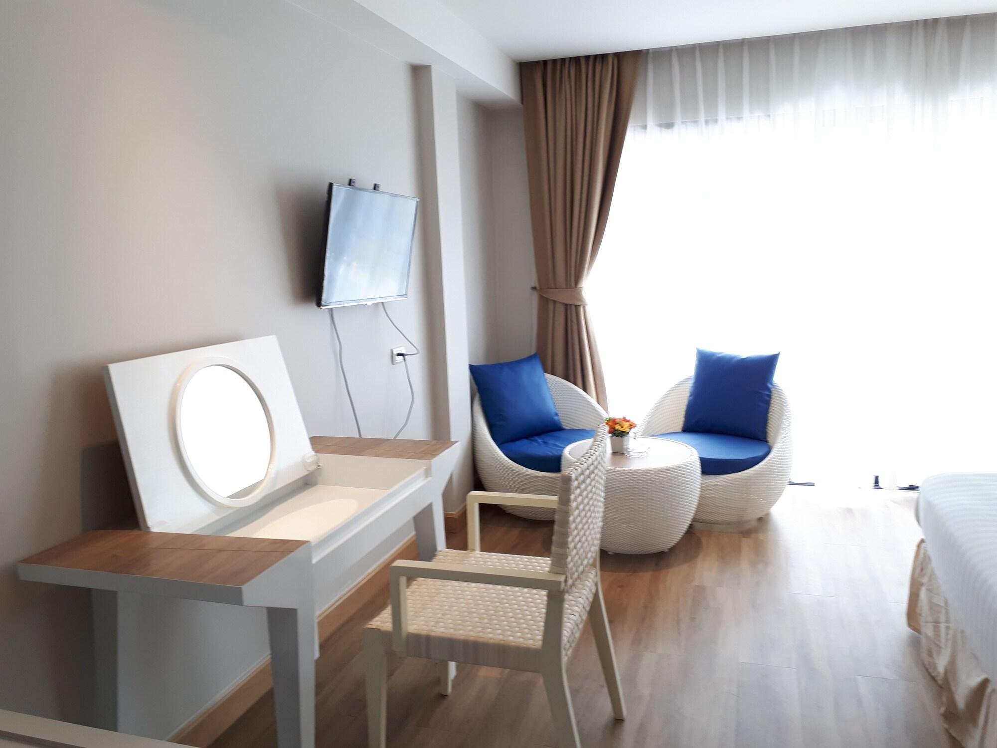 Hiran Residence Patong Esterno foto