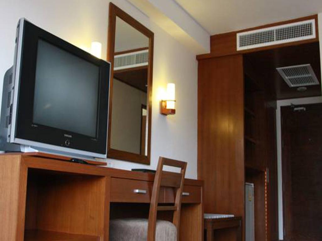 Hiran Residence Patong Esterno foto
