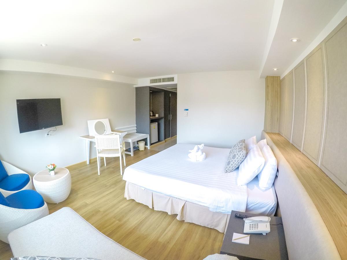 Hiran Residence Patong Esterno foto