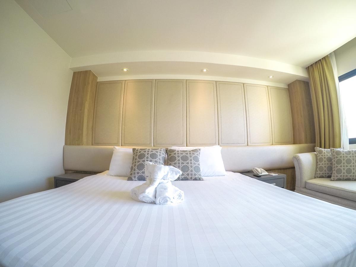 Hiran Residence Patong Esterno foto