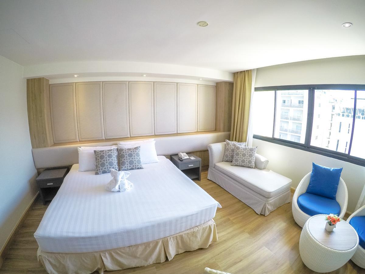 Hiran Residence Patong Esterno foto