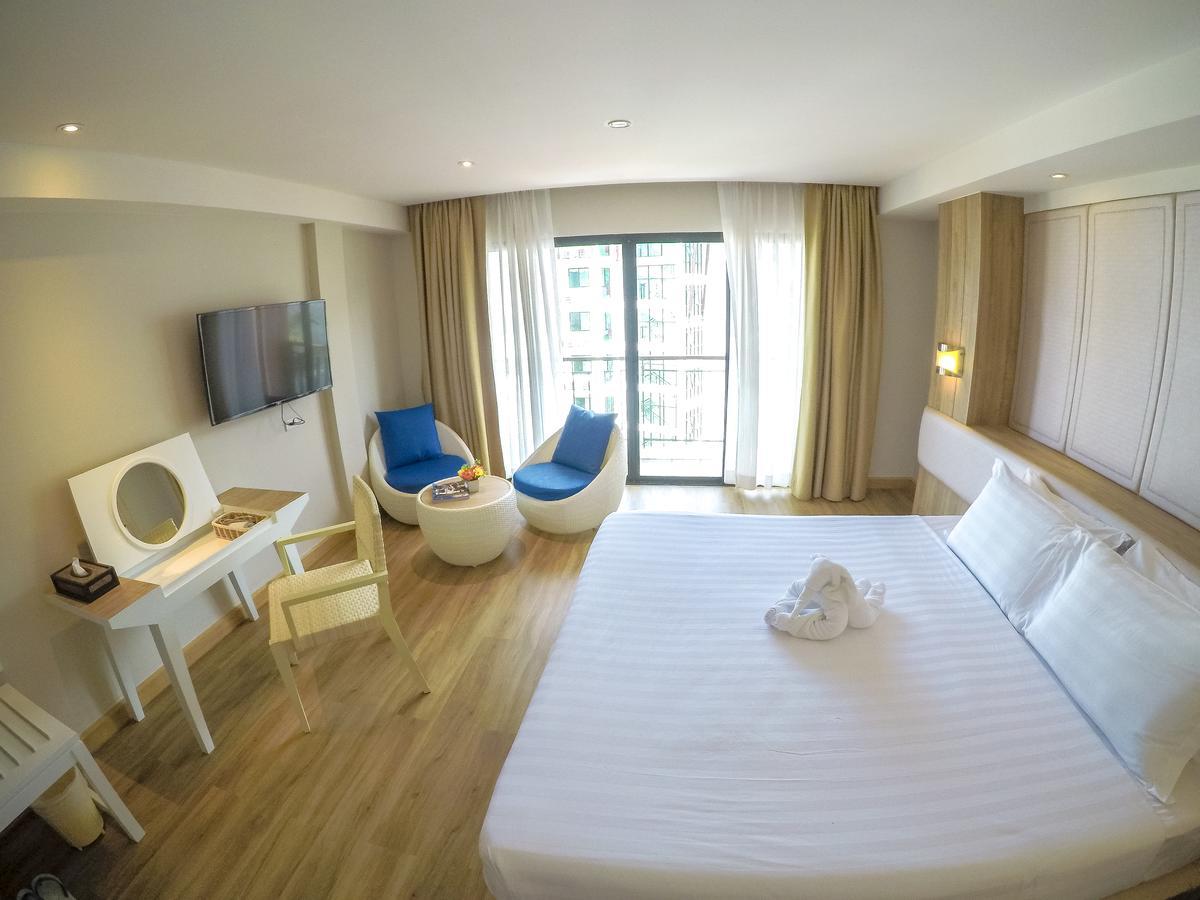 Hiran Residence Patong Esterno foto