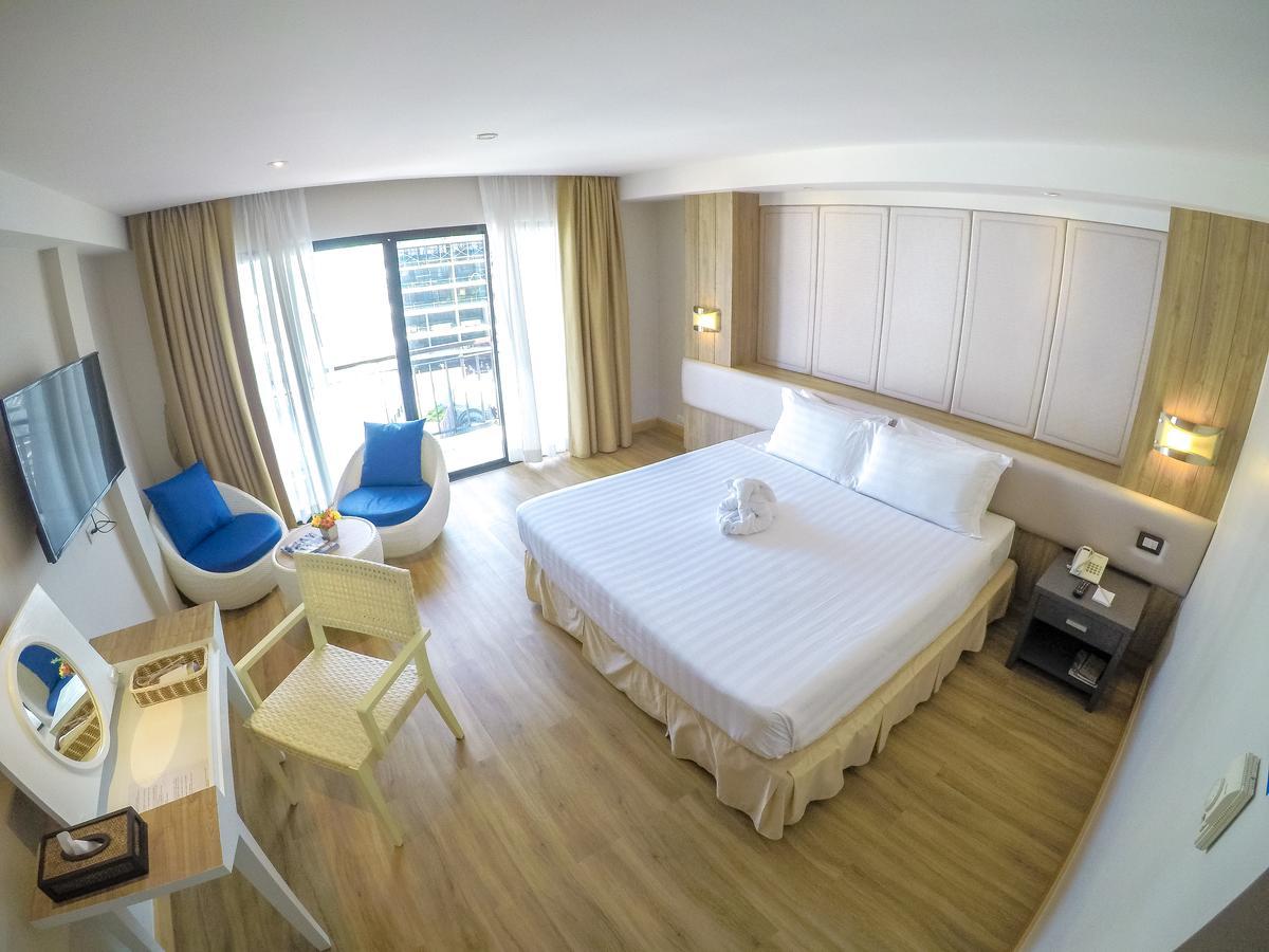 Hiran Residence Patong Esterno foto
