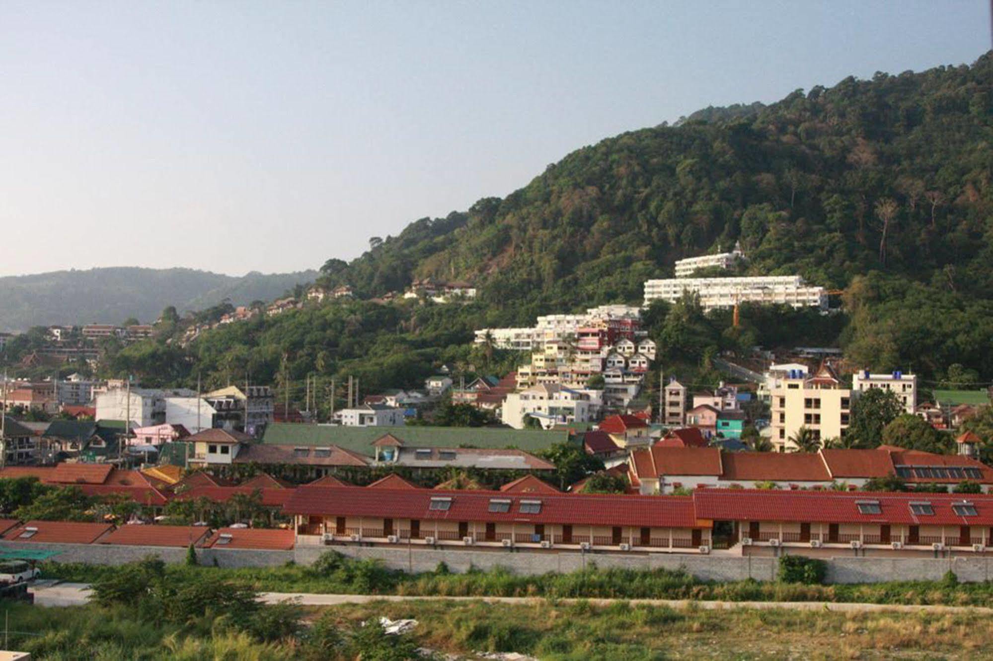 Hiran Residence Patong Esterno foto