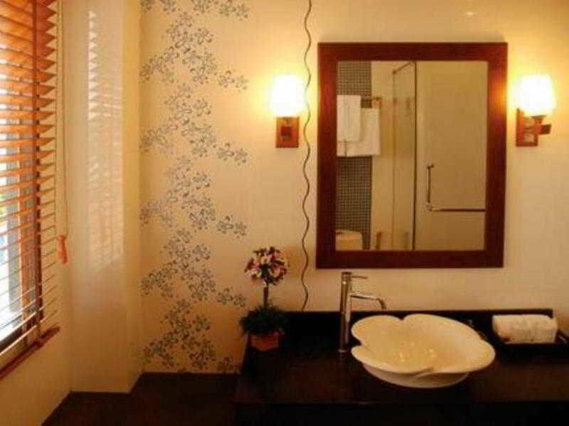 Hiran Residence Patong Esterno foto